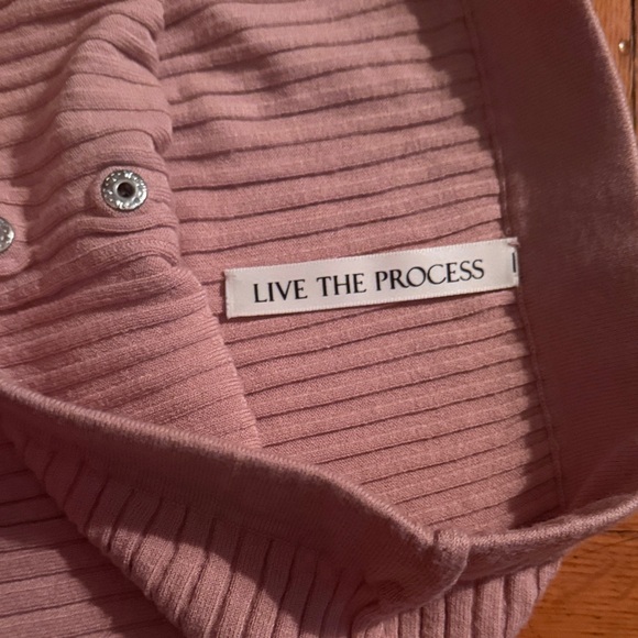 Women's Ribbed and Cozy Shorts - Picture 3 of 4